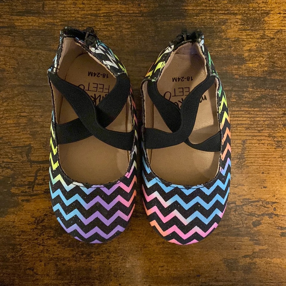 Monkey Feet Slip-On. 18-24M. Great condition.